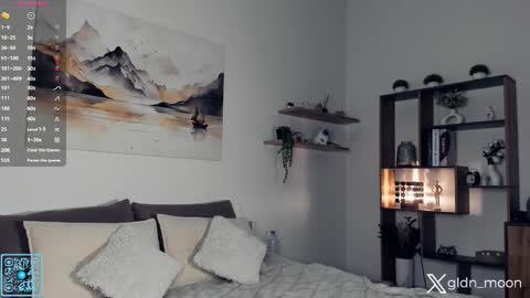 Snapshot of _golden_moon_ chatting on October 14, 11:05 pm Rina online show from October 14, 11:05 pm