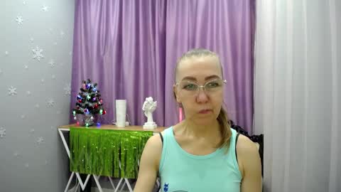 _greybunny_ online show from December 25, 10:28 am