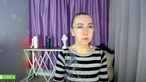 _greybunny_ online show from February 23, 2:40 am