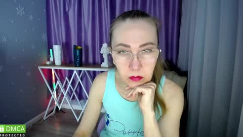 _greybunny_ online show from February 26, 6:04 am