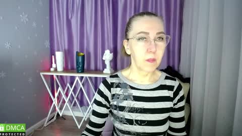 _greybunny_ online show from March 5, 6:23 am