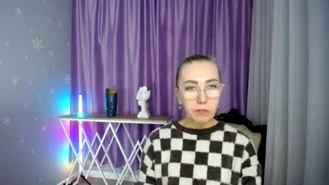 _greybunny_ online show from September 14, 11:20 am