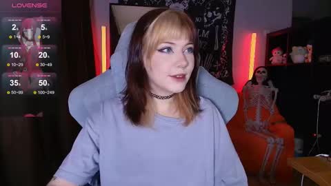 Snapshot of _gummybears_ chatting on November 23, 10:15 am Tori online show from November 23, 10:15 am