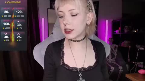 Snapshot of _gummybears_ chatting on February 9, 2:26 am Tori online show from February 9, 2:26 am