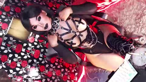 Snapshot of _hailyourqueenx chatting on February 9, 12:47 am GoDDess Chloe online show from February 9, 12:47 am