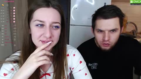 Snapshot of _halllseyyy_ chatting on December 4, 10:13 am Hi everybody my name is Halsey online show from December 4, 10:13 am