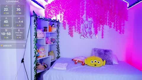 Snapshot of _hanna_sky chatting on March 31, 7:36 pm Hanna Botero online show from March 31, 7:36 pm