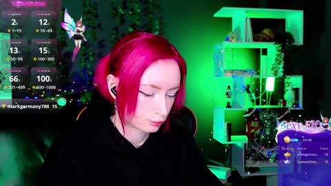 Snapshot of _helencarter chatting on December 24, 8:49 pm Helen Carter 3 Next stream 2330 MSC online show from December 24, 8:49 pm