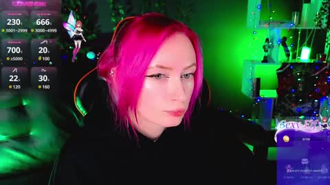 Snapshot of _helencarter chatting on January 3, 8:32 pm Helen Carter 3 Next stream 2330 MSC online show from January 3, 8:32 pm