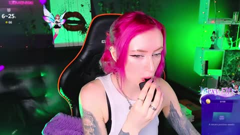 Snapshot of _helencarter chatting on January 8, 8:50 pm Helen Carter 3 Next stream 2330 MSC online show from January 8, 8:50 pm