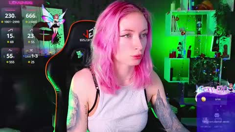 Snapshot of _helencarter chatting on March 2, 8:29 pm Helen Carter 3 Next stream 2330 MSC online show from March 2, 8:29 pm