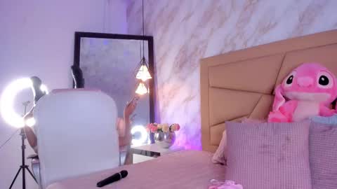 Snapshot of _hollywood_1 chatting on February 20, 7:32 am Hollywood online show from February 20, 7:32 am