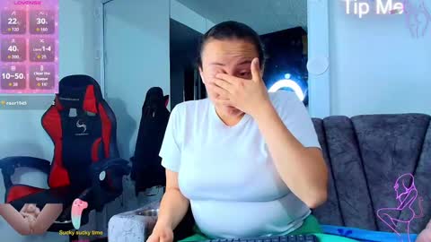 Snapshot of _honey1_ chatting on September 19, 2:51 pm Honey online show from September 19, 2:51 pm