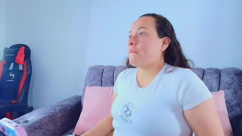 Snapshot of _honey1_ chatting on October 15, 1:33 pm Honey online show from October 15, 1:33 pm