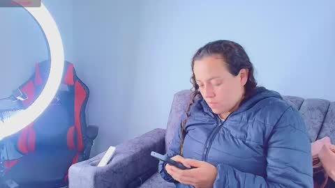 Snapshot of _honey1_ chatting on October 17, 2:41 pm Honey online show from October 17, 2:41 pm