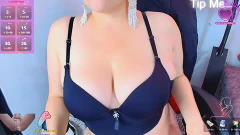 Snapshot of _honey1_ chatting on November 6, 6:09 pm Honey online show from November 6, 6:09 pm