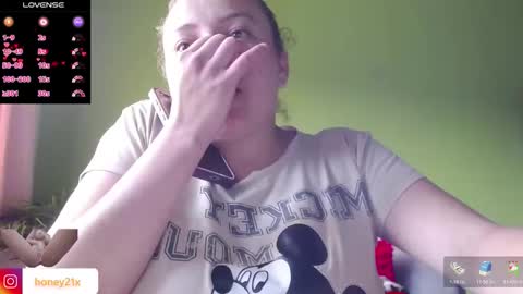 Snapshot of _honey1_ chatting on February 3, 6:57 pm Honey online show from February 3, 6:57 pm