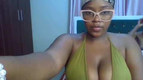 _honey_bloom online show from February 16, 2:40 am