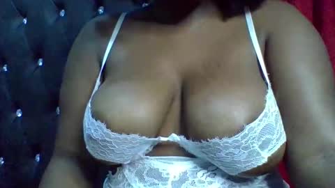 _honey_bloom online show from March 29, 9:37 pm