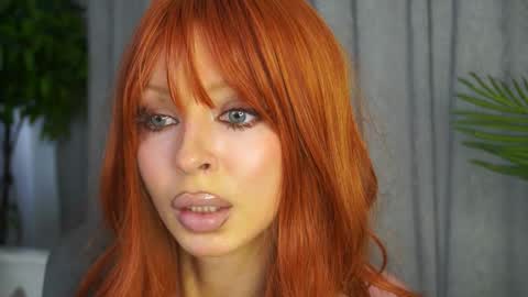 Snapshot of _honeymoney chatting on March 14, 8:31 am Lana online show from March 14, 8:31 am