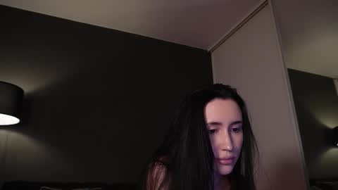 Mary online show from February 21, 4:08 pm