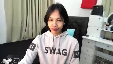 yanie online show from February 18, 3:08 pm