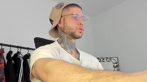 jeison online show from November 9, 4:16 pm