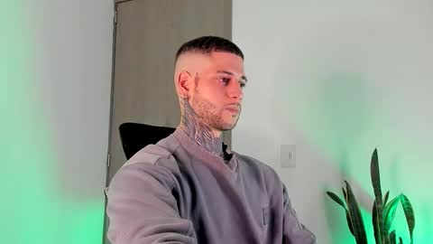 jeison online show from February 3, 1:15 am