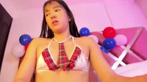 Jasmine online show from July 6, 1:30 pm