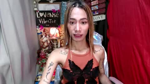 Snapshot of _jejebel chatting on November 17, 4:35 pm Maria online show from November 17, 4:35 pm