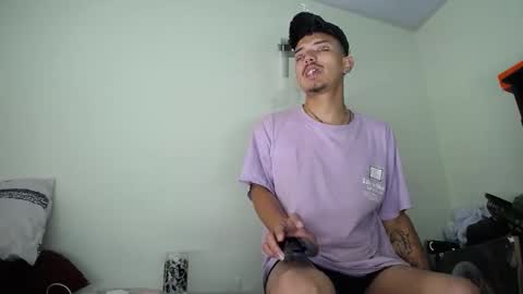 _jesussuarez online show from February 6, 11:57 am