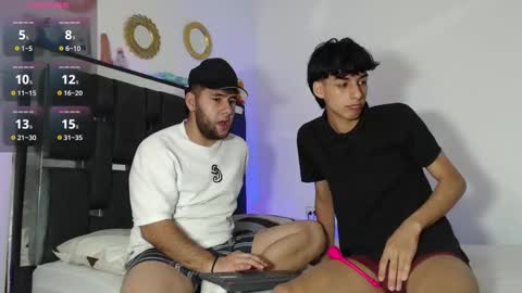 Snapshot of _jhossua_and_valerio_ chatting on February 4, 1:33 am JHOSSUA VALERIO online show from February 4, 1:33 am