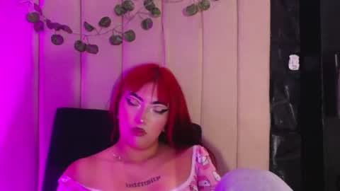 Mia online show from January 8, 4:00 pm