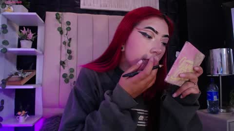 Mia online show from February 5, 4:58 pm