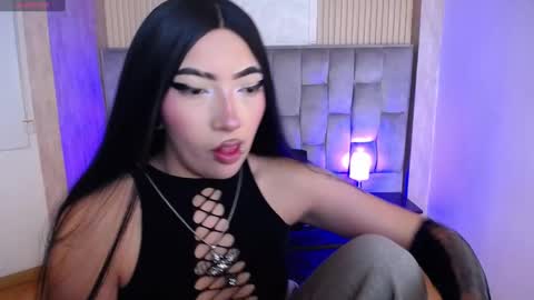 Mia online show from September 24, 2:42 pm