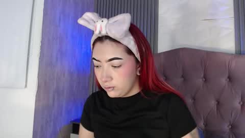 Mia online show from January 7, 1:46 pm