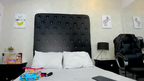 _johnson_alana online show from May 1, 11:59 am