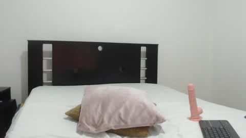 _jones_nathaly online show from September 9, 12:26 pm