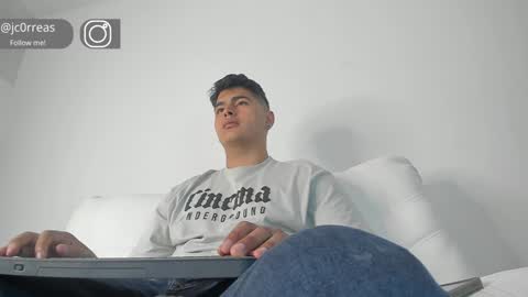 _juanes__ online show from December 2, 1:57 pm