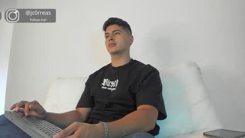 _juanes__ online show from December 4, 3:21 pm