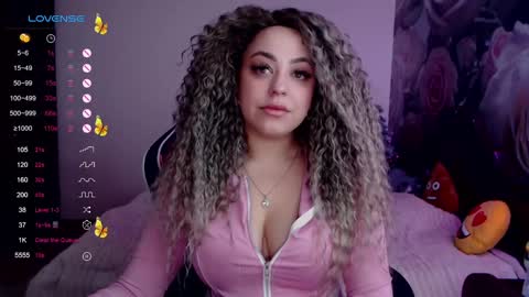 _just_a_queen_3 online show from December 14, 10:34 am