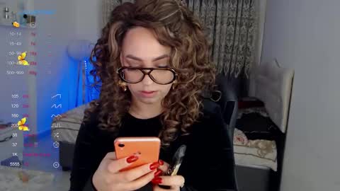 _just_a_queen_3 online show from February 3, 7:13 am