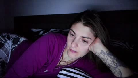 _just_a_simple_girl online show from December 12, 5:04 pm