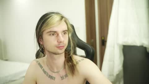 My song  -  online show from June 4, 11:33 pm