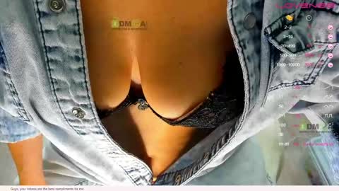 _justcallme_ online show from May 10, 12:10 pm