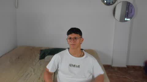 justin online show from April 1, 7:33 pm