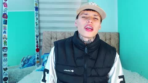 mod online show from December 4, 8:39 pm