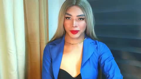 _karie_ online show from May 6, 2:08 am
