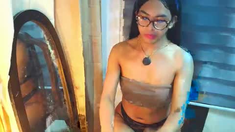 _karie_ online show from May 10, 3:28 pm
