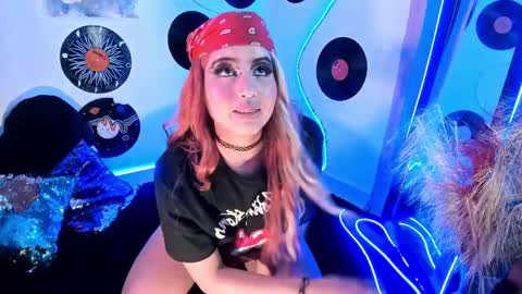 Snapshot of _karine01 chatting on February 28, 3:37 am _karine01 online show from February 28, 3:37 am